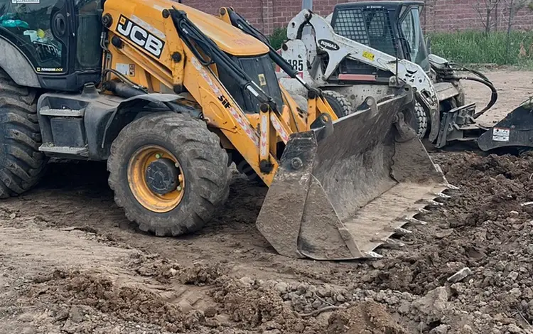 JCB  3CX 2017 годаүшін30 000 000 тг. в Астана