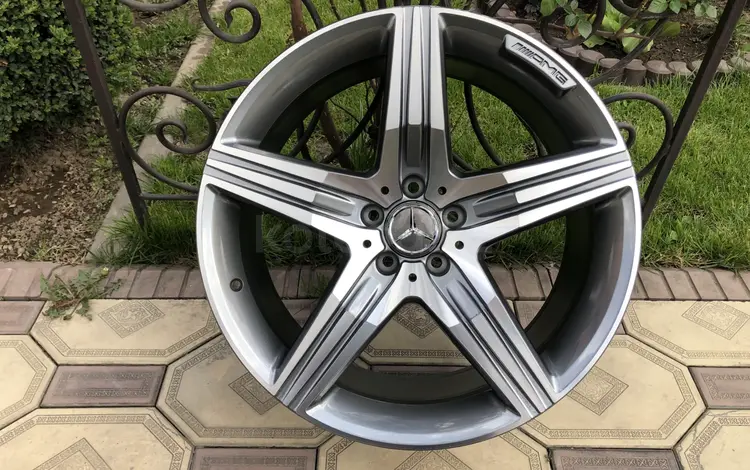 Оригинальные диски R20 AMG на Mercedes Мерседес за 520 000 тг. в Алматы