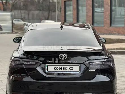 Toyota Camry 2020 года за 15 000 000 тг. в Алматы – фото 5