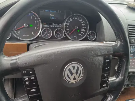 Volkswagen Touareg 2007 года за 6 950 000 тг. в Алматы – фото 13