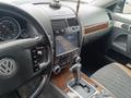 Volkswagen Touareg 2007 года за 6 950 000 тг. в Алматы – фото 15