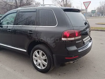 Volkswagen Touareg 2007 года за 6 950 000 тг. в Алматы – фото 6