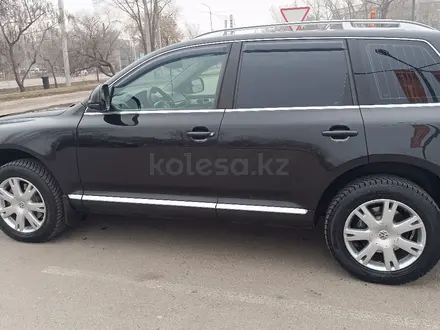Volkswagen Touareg 2007 года за 6 950 000 тг. в Алматы