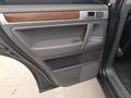 Volkswagen Touareg 2007 года за 6 950 000 тг. в Алматы – фото 7