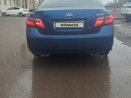 Toyota Camry 2007 года за 5 450 000 тг. в Караганда – фото 2