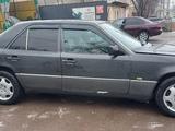 Mercedes-Benz E 200 1993 годаүшін1 300 000 тг. в Алматы – фото 2