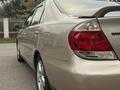 Toyota Camry 2005 года за 5 900 000 тг. в Алматы – фото 15