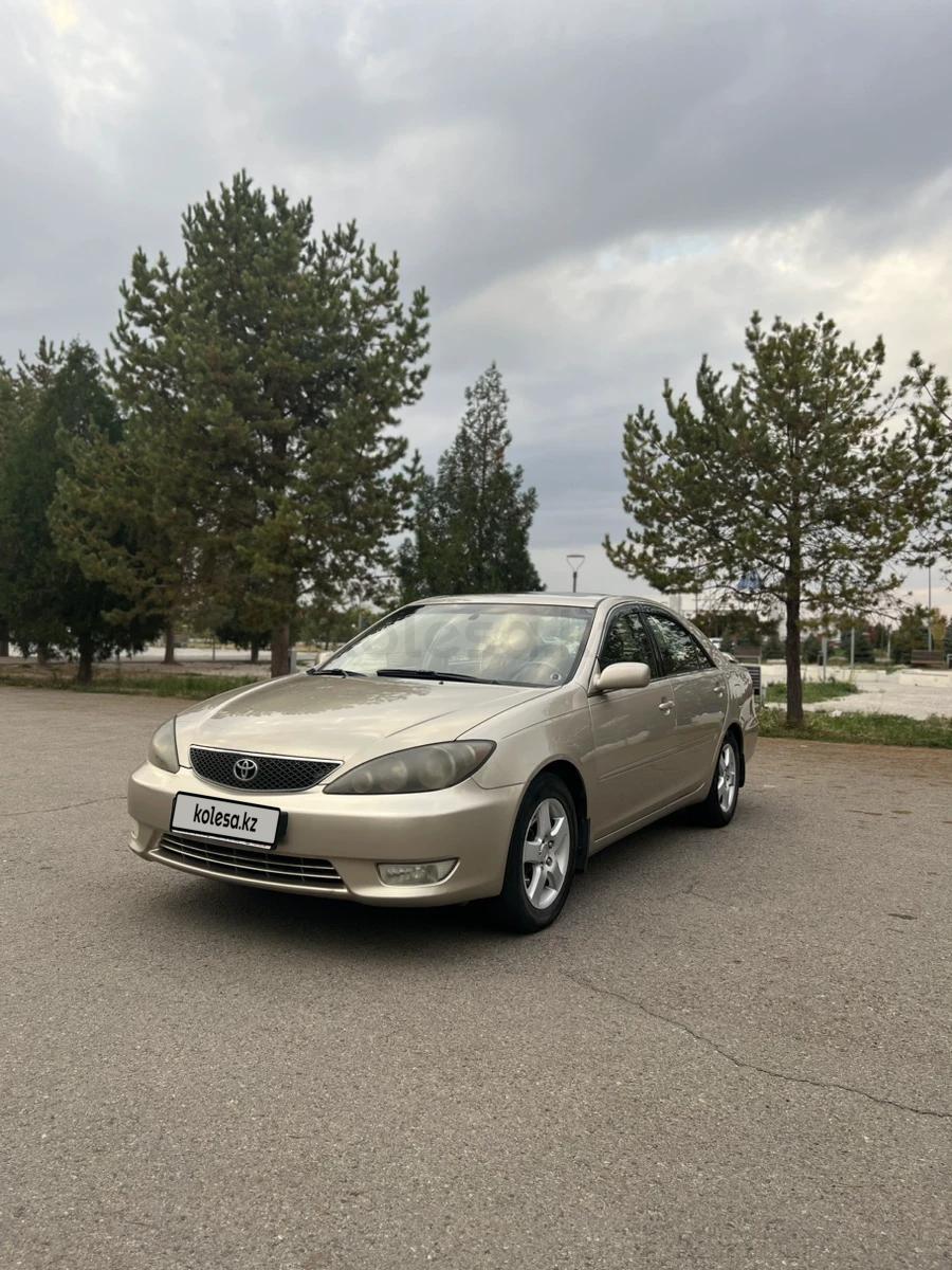 Toyota Camry 2005 г.