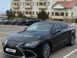 Lexus ES 300h 2019 годаүшін16 500 000 тг. в Актау – фото 2