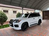 Lexus LX 570 2015 годаfor29 200 000 тг. в Алматы