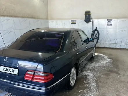 Mercedes-Benz E 280 1998 года за 2 200 000 тг. в Кызылорда – фото 7