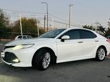 Toyota Camry 2018 года за 13 000 000 тг. в Шымкент – фото 4