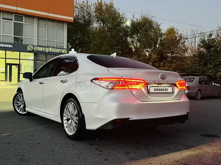 Toyota Camry 2018 года за 13 000 000 тг. в Шымкент – фото 7