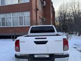 Toyota Hilux 2017 годаүшін14 300 000 тг. в Уральск – фото 2