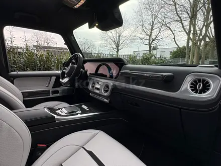 Mercedes-Benz G 63 AMG 2026 года за 179 000 000 тг. в Алматы – фото 24