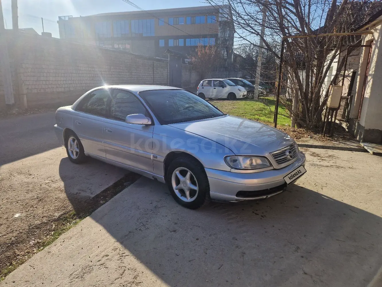 Opel Omega, 2002