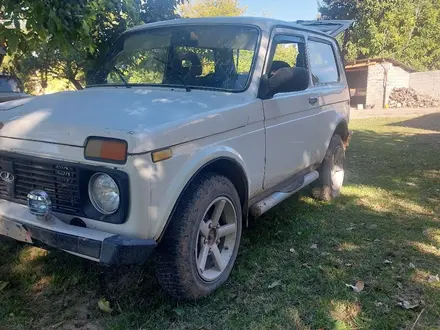 ВАЗ (Lada) Lada 2121 2000 года за 900 000 тг. в Шымкент – фото 2