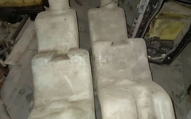 Бачок стекло чиститель за 5 000 тг. в Алматы