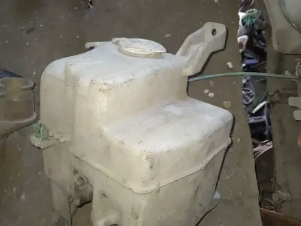 Бачок стекло чиститель за 5 000 тг. в Алматы – фото 4