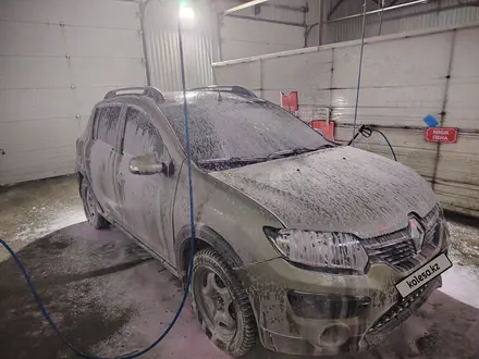 Renault Sandero Stepway 2015 года за 3 800 000 тг. в Актобе – фото 10