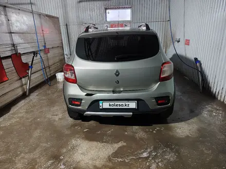 Renault Sandero Stepway 2015 года за 3 800 000 тг. в Актобе – фото 3