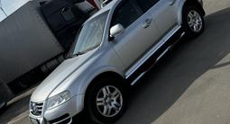 Volkswagen Touareg 2005 года за 5 000 000 тг. в Алматы – фото 4