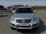 Volkswagen Touareg 2005 года за 4 800 000 тг. в Алматы – фото 2