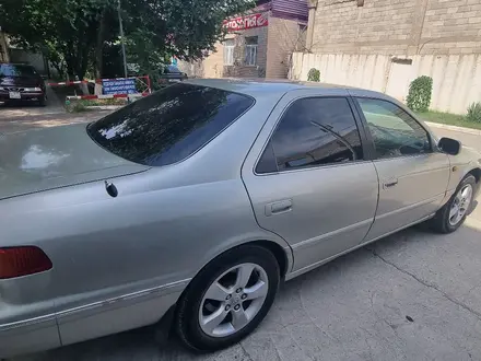 Toyota Camry 2000 года за 4 500 000 тг. в Сарыагаш – фото 3