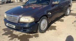 Mercedes-Benz C 250 1994 года за 1 000 000 тг. в Жезказган – фото 2