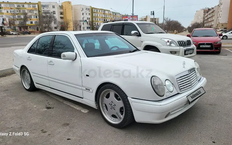 Mercedes-Benz E 320 1999 годаfor5 200 000 тг. в Жанаозен