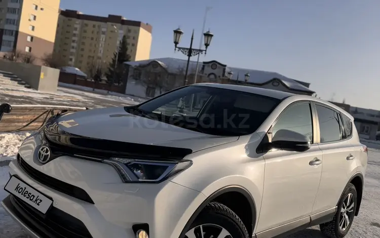 Toyota RAV4 2016 годаүшін10 400 000 тг. в Астана