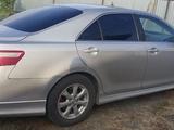 Toyota Camry 2007 года за 4 500 000 тг. в Актобе – фото 2