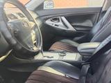 Toyota Camry 2007 года за 4 500 000 тг. в Актобе – фото 5