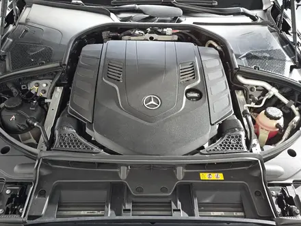 Mercedes-Benz S 580 4MATIC 2022 года за 72 500 000 тг. в Алматы – фото 6
