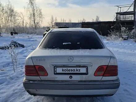 Mercedes-Benz E 230 1996 года за 2 000 000 тг. в Петропавловск – фото 4