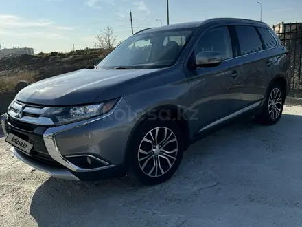 Mitsubishi Outlander 2018 года за 13 000 000 тг. в Атырау – фото 3