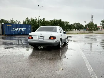 Mercedes-Benz E 320 1995 года за 3 500 000 тг. в Алматы – фото 7