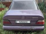 Mercedes-Benz E 200 1991 года за 900 000 тг. в Астана – фото 2