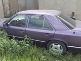 Mercedes-Benz E 200 1991 года за 900 000 тг. в Астана – фото 4