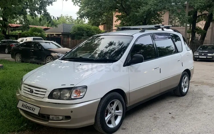 Toyota Ipsum 1997 годаfor4 100 000 тг. в Алматы