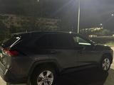 Toyota RAV4 2021 годаүшін13 000 000 тг. в Актобе – фото 5