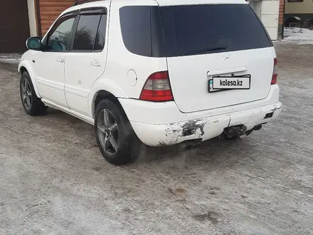 Mercedes-Benz ML 320 2000 года за 2 000 000 тг. в Костанай – фото 4