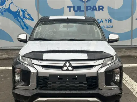 Mitsubishi L200 2022 годаүшін14 924 987 тг. в Усть-Каменогорск – фото 2