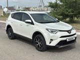 Toyota RAV4 2017 года за 9 500 000 тг. в Астана – фото 3