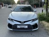 Toyota Camry 2023 года за 17 000 000 тг. в Каскелен – фото 2