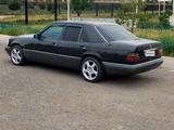 Mercedes-Benz E 280 1993 года за 2 590 000 тг. в Шымкент – фото 4