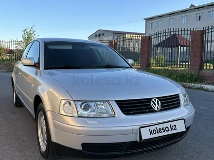 Volkswagen Passat 1999 года за 3 700 000 тг. в Шымкент – фото 9