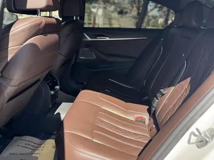 BMW 5 серия 2021 года за 21 500 000 тг. в Астана – фото 18