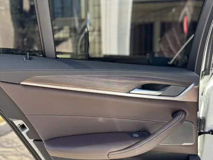 BMW 5 серия 2021 года за 21 500 000 тг. в Астана – фото 19