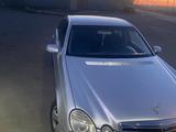 Mercedes-Benz E 240 2003 года за 4 750 000 тг. в Караганда – фото 2